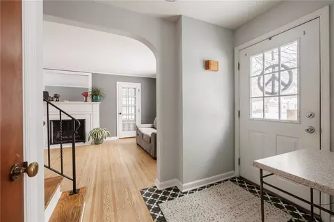 Entry Way - 166 Thorncliffe Dr, Irondequoit, NY 14617 photo 2 of 2