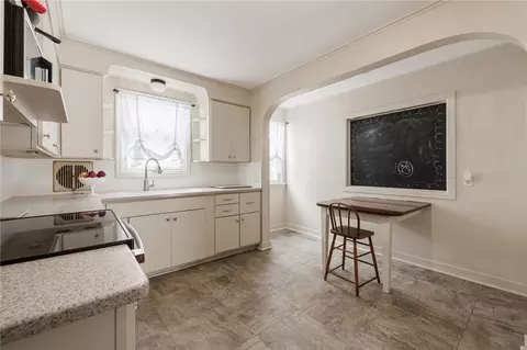 Kitchen - 166 Thorncliffe Dr, Irondequoit, NY 14617 photo 1 of 3