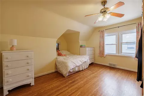 Bedroom - 166 Thorncliffe Dr, Irondequoit, NY 14617 photo 7 of 8