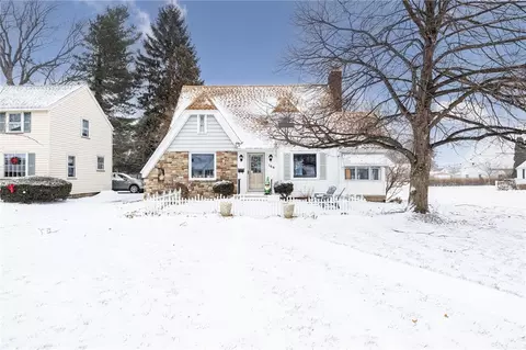 Exterior - 166 Thorncliffe Dr, Irondequoit, NY 14617 photo 3 of 7
