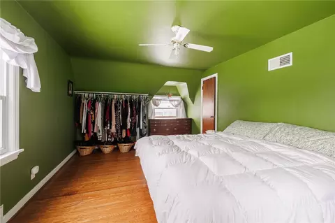 Bedroom - 166 Thorncliffe Dr, Irondequoit, NY 14617 photo 3 of 8