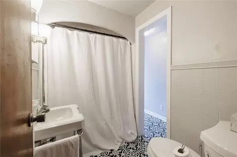 Bath - 166 Thorncliffe Dr, Irondequoit, NY 14617 photo 1 of 3