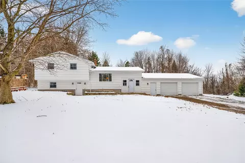 680 Smith Rd #680, Palmyra, NY 14522