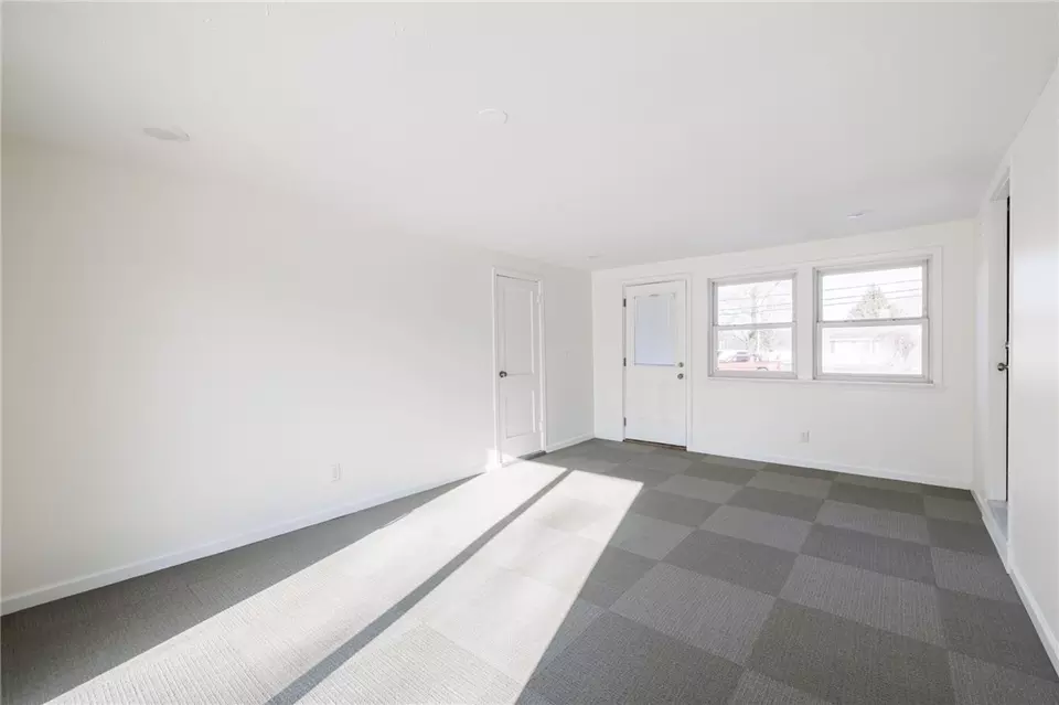 295 Straub Rd, Greece, NY 14626 | MLS# R1657307 | 35 Photos - Movoto