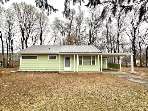 2489 Spaulding Dr, Corning, NY 14830