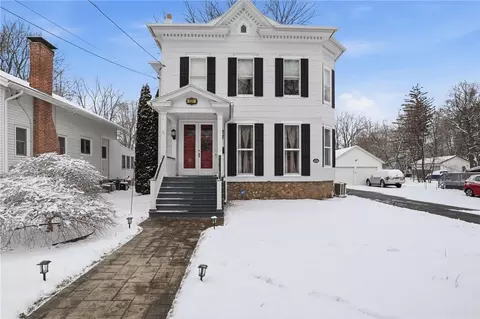 201 Park St, Canandaigua, NY 14424