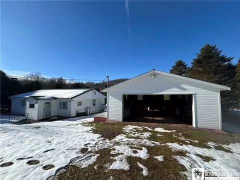 2555 Bowen Rd, Kennedy, NY 14747