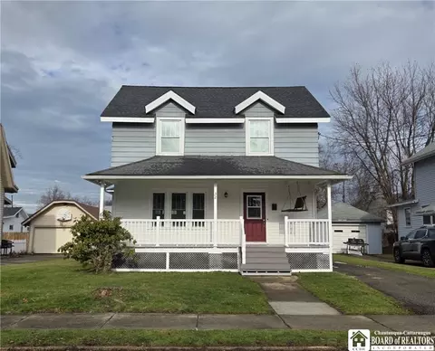 32 Albany Ave, Dunkirk, NY 14048