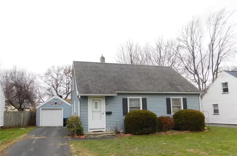 21 Alden Rd, Greece, NY 14626