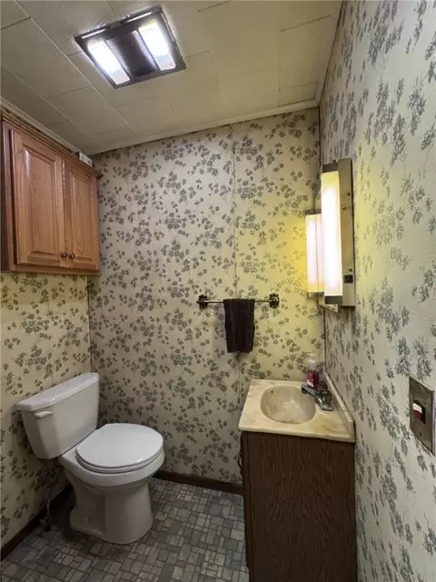 Bath - 3401 Route 446, Eldred, PA 16731 photo 3 of 3