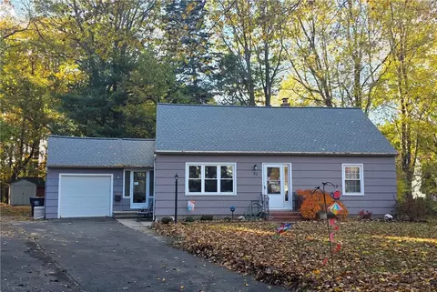 61 Villewood Dr, Greece, NY 14616