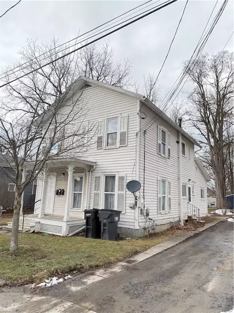 18 Hollister St, Starkey, NY 14837