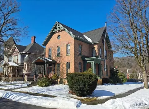 15 Guernsey St, Norwich, NY 13815
