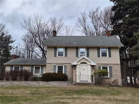 1488 Crittenden Rd, Rochester, NY 14623