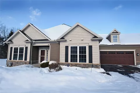47 Samanthas Way, Pittsford, NY 14534