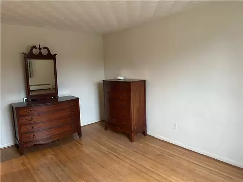 Bedroom - 40 Flagstaff Dr, Irondequoit, NY 14622 photo 3 of 4