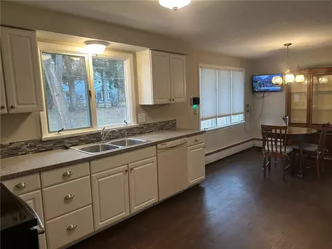 Kitchen - 40 Flagstaff Dr, Irondequoit, NY 14622 photo 1 of 2