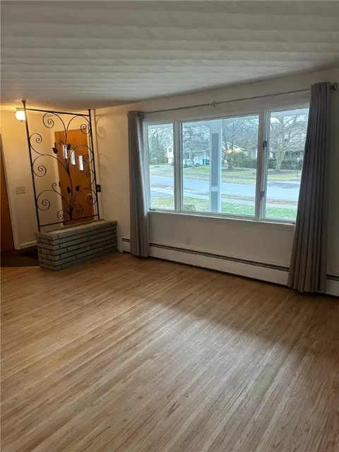 Living - 40 Flagstaff Dr, Irondequoit, NY 14622 photo 2 of 6