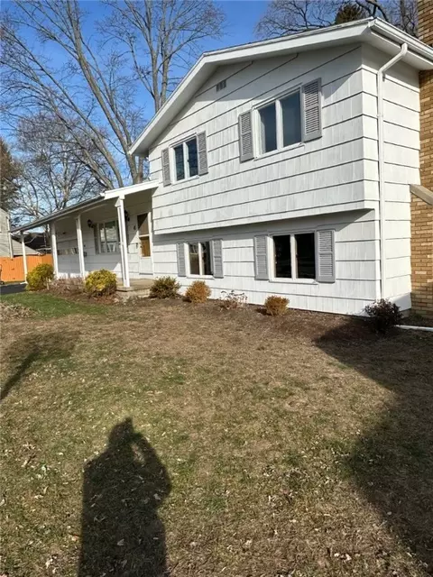 Exterior - 40 Flagstaff Dr, Irondequoit, NY 14622 photo 3 of 11