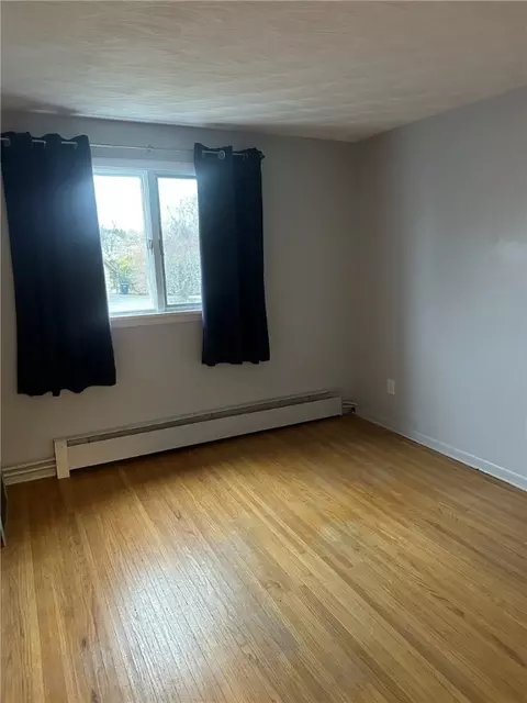Bedroom - 40 Flagstaff Dr, Irondequoit, NY 14622 photo 4 of 4
