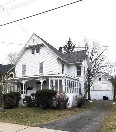 58 Maple St, Oneonta, NY 13820