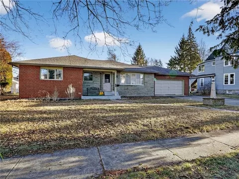 711 W 2nd St, Elmira, NY 14905