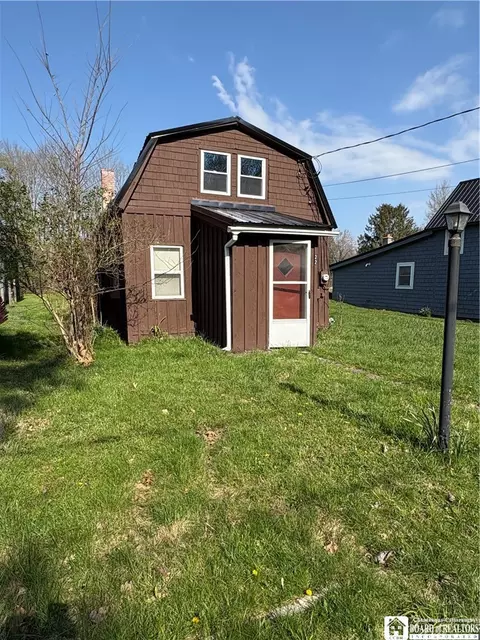 22 Olive Ave, Busti, NY 14750