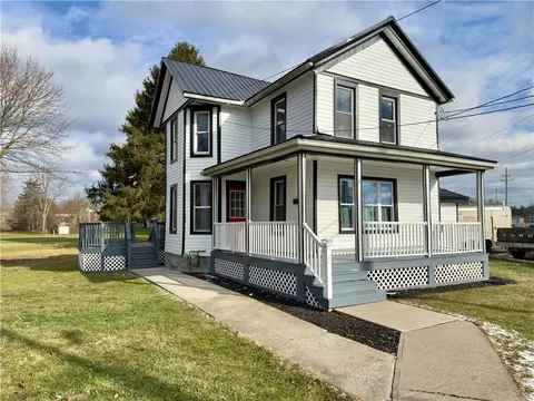 Exterior - 2 Elm St, Lyons, NY 14489 photo 1 of 5