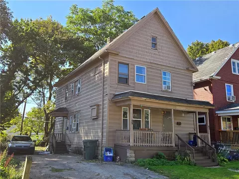 47 Trust St, Rochester, NY 14621