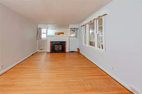 385 Pemberton Rd, Irondequoit, NY 14622 photo 4