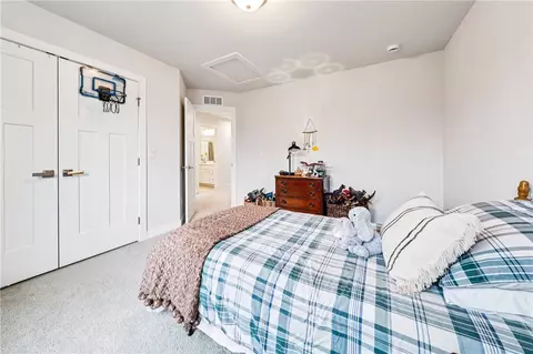 Bedroom - 34 Robert Michaels Run, Penfield, NY 14580 photo 2 of 6