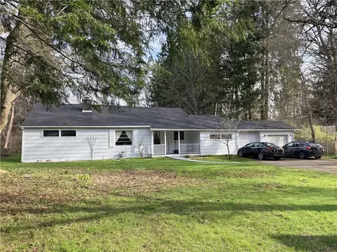 82 W University St, Alfred, NY 14802