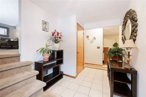 Entry Way - 35 Astronaut Dr, Irondequoit, NY 14609 photo 1 of 2