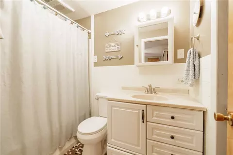 Bath - 35 Astronaut Dr, Irondequoit, NY 14609 photo 2 of 2