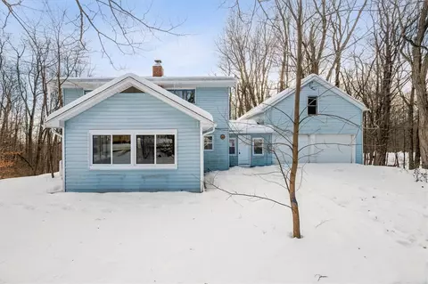 399 Jackson Summit Rd E #E, Mayfield, NY 12117