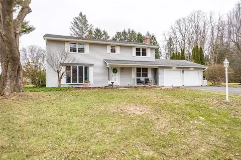 1222 Scenic Cir, Webster, NY 14580