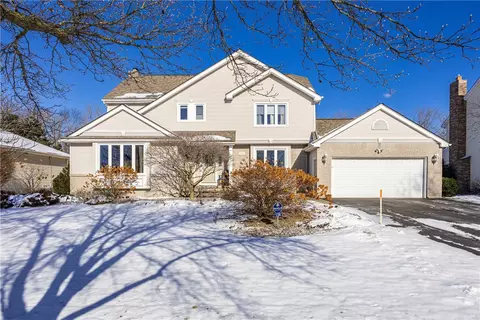 126 Old Well Rd, Greece, NY 14626