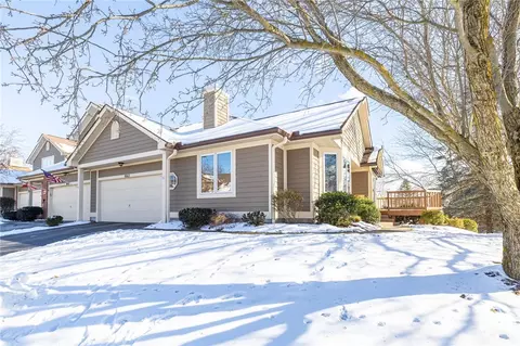 1063 Hillsboro Cove Cir, Webster, NY 14580