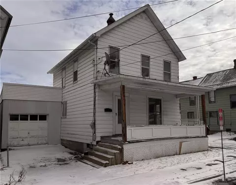 22 Charlotte Ave, Bradford, PA 16701