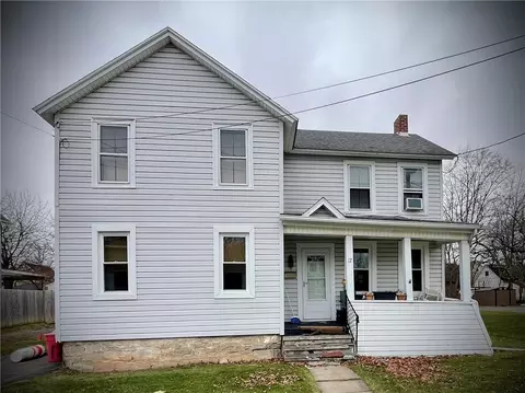 17 Grove Ave, Auburn, NY 13021