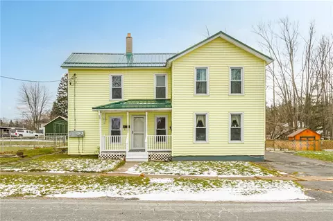 17 Mechanic St, Seneca Falls, NY 13148