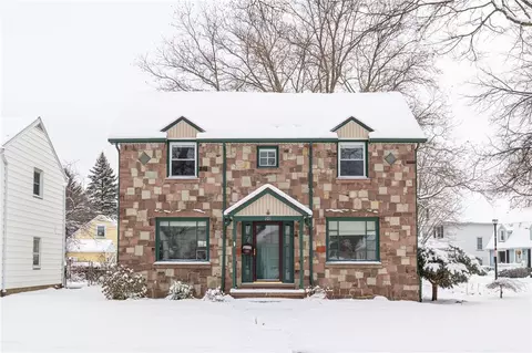 101 Freemont Rd, Rochester, NY 14612