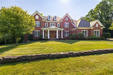 43 Lyndon Rd, Perinton, NY 14450