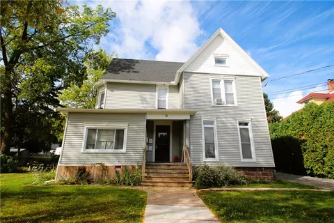 12 N Main St, Murray, NY 14470