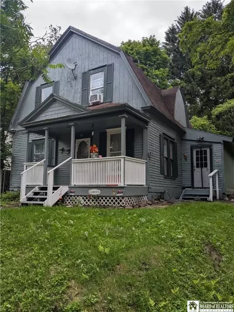 650 Barrows St, Jamestown, NY 14701