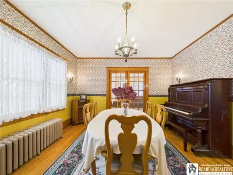 Dining - 915 Washington St, Olean, NY 14760 photo 4 of 4