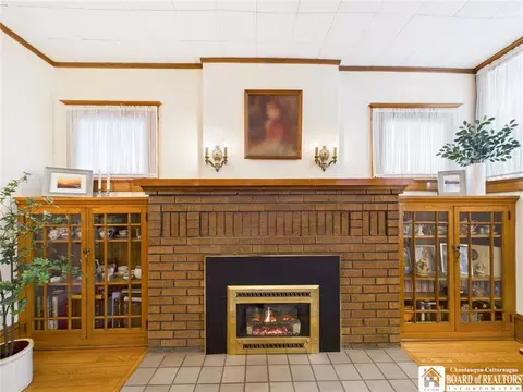 Living - 915 Washington St, Olean, NY 14760 photo 3 of 3