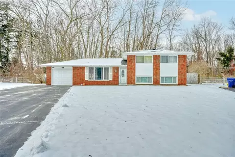 146 Frandee Ln, Greece, NY 14626