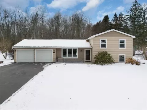 6855 Furnace Rd, Ontario, NY 14519