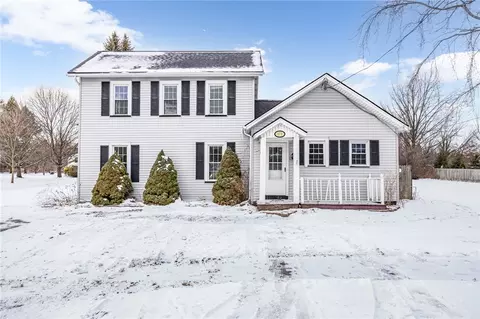 171 Island Cottage Rd, Greece, NY 14612